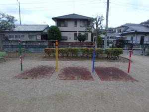 八幡公園の鉄棒