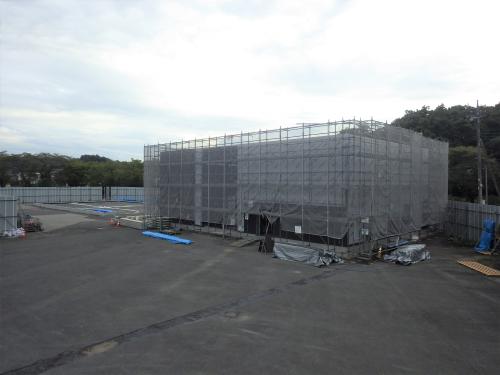 仮設火葬棟の近景の写真 仮設火葬棟の近景の写真