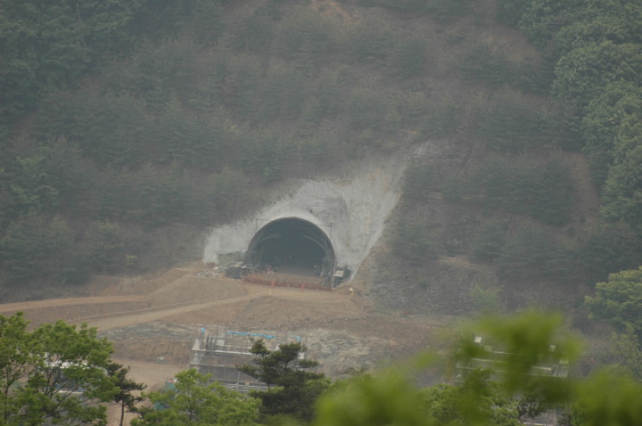 トンネルの写真