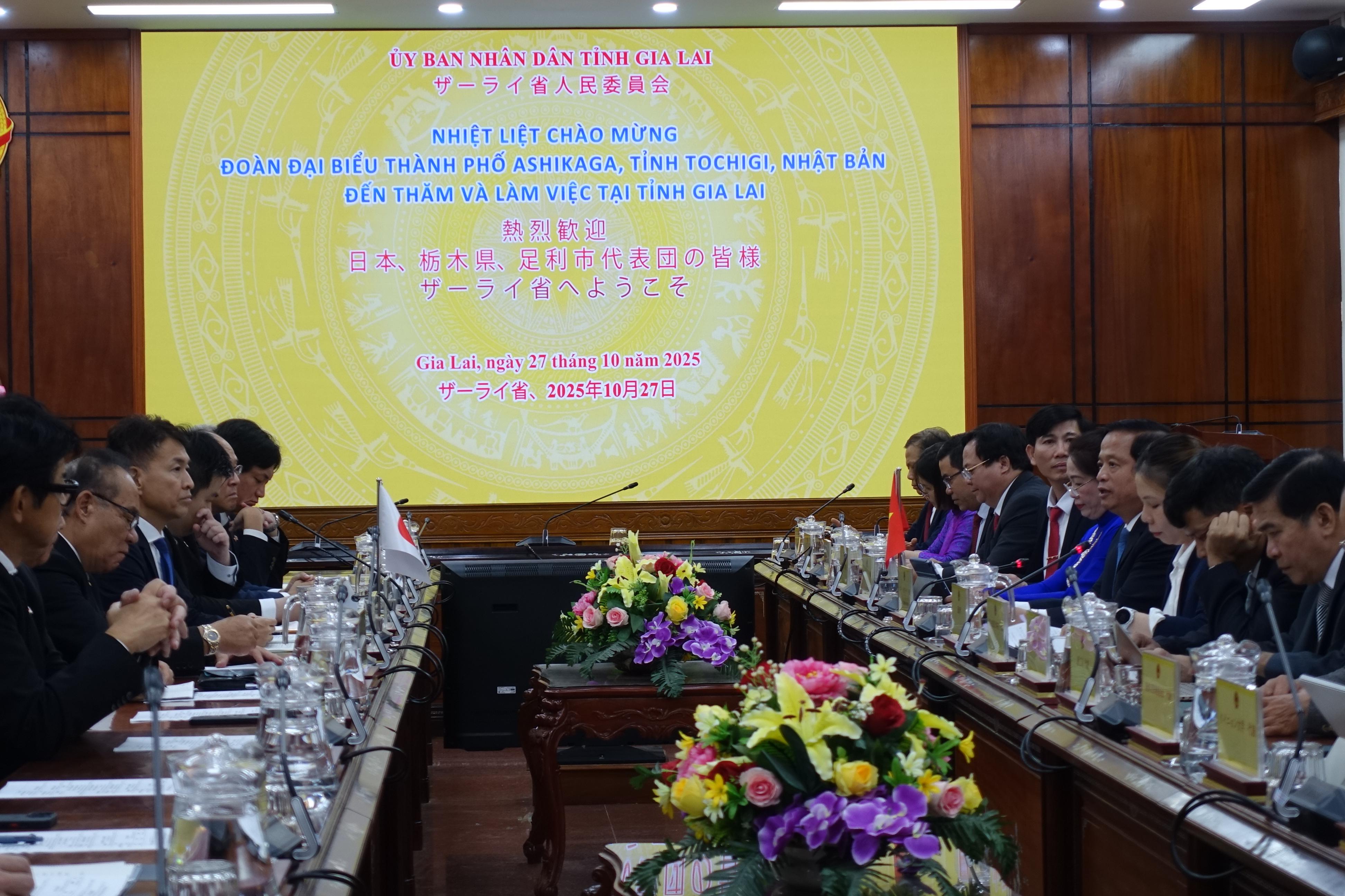 (2)20251027-2ザーライ省人民委員会表敬訪問 (107)