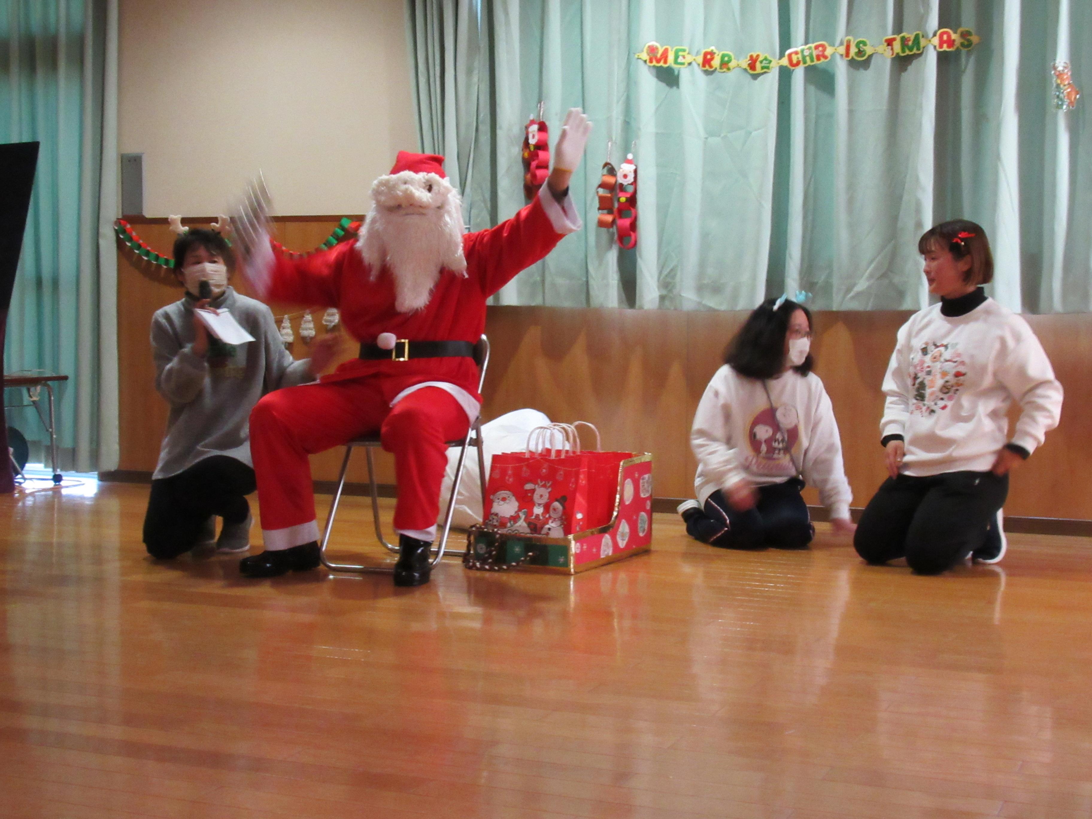 クリスマス会サンタ