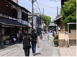 大門通の様子